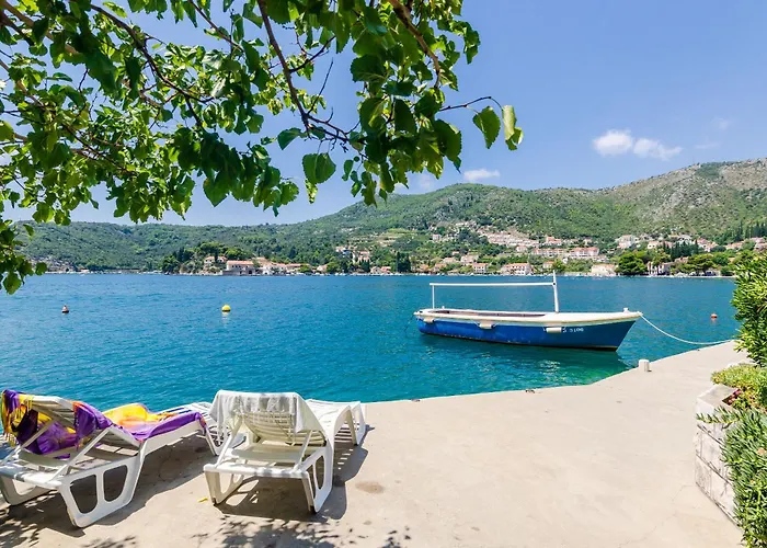 Lucija - Waterfront With Sunbeds!