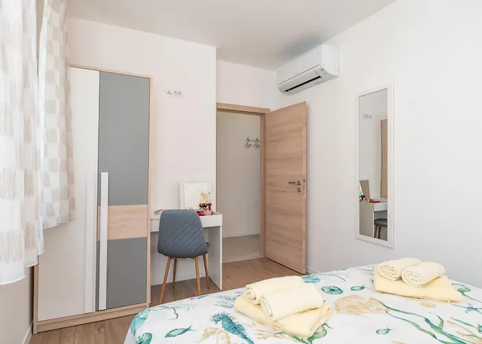 Lucija - Waterfront With Sunbeds! 4* Zaton (Dubrovnik-Neretva)