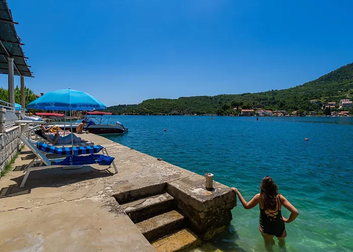 Lucija - Waterfront With Sunbeds!