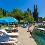 Lucija - Waterfront With Sunbeds! 4* Zaton (Dubrovnik-Neretva)