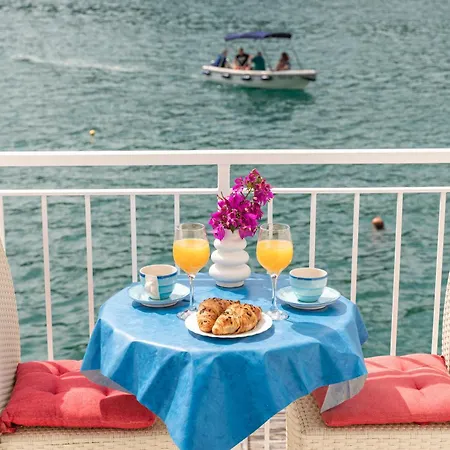 Lucija - Waterfront With Sunbeds! 4* Затон