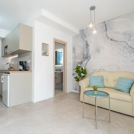 Lucija - Waterfront With Sunbeds! 4* Zaton (Dubrovnik-Neretva)