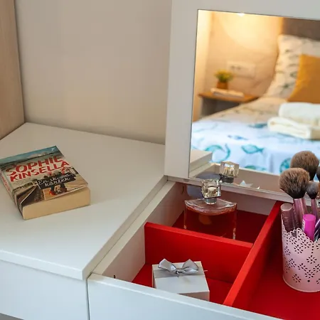 Lucija - Waterfront With Sunbeds! Pensjonat